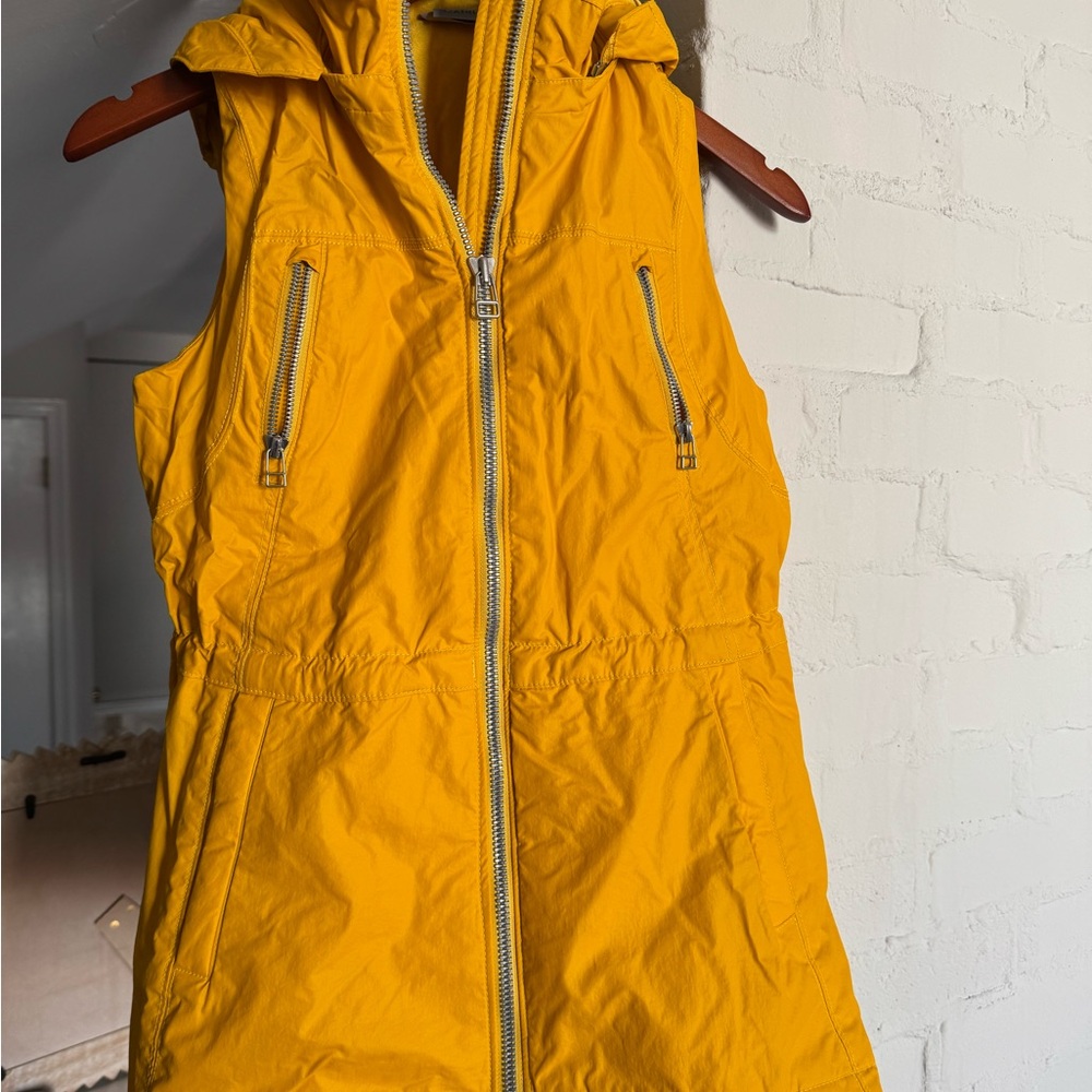 Athleta XXS yellow fleece lined waterproof vest